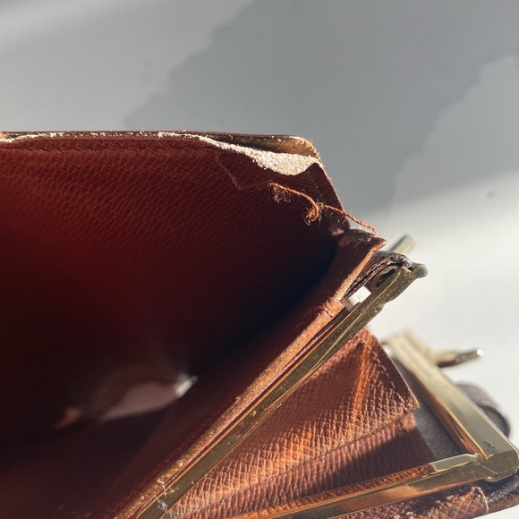 Louis Vuitton Kisslock wallet - Picture 6 of 13